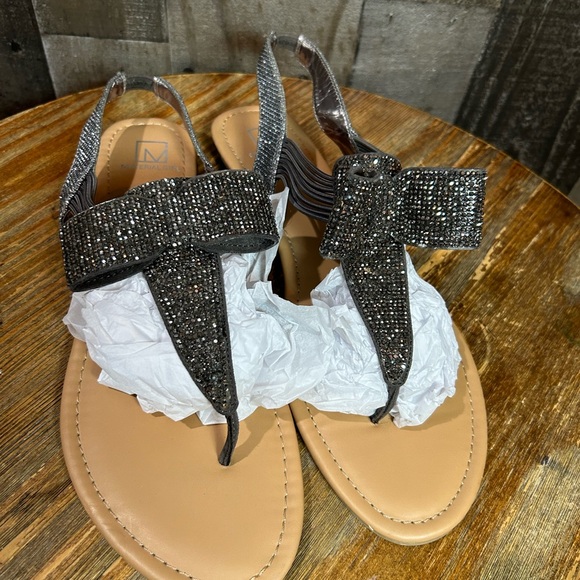 Sandals - Picture 1 of 3